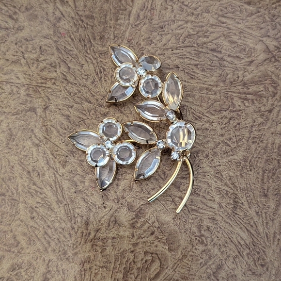 SOLD Crystal brooch/pin - Picture 2 of 3